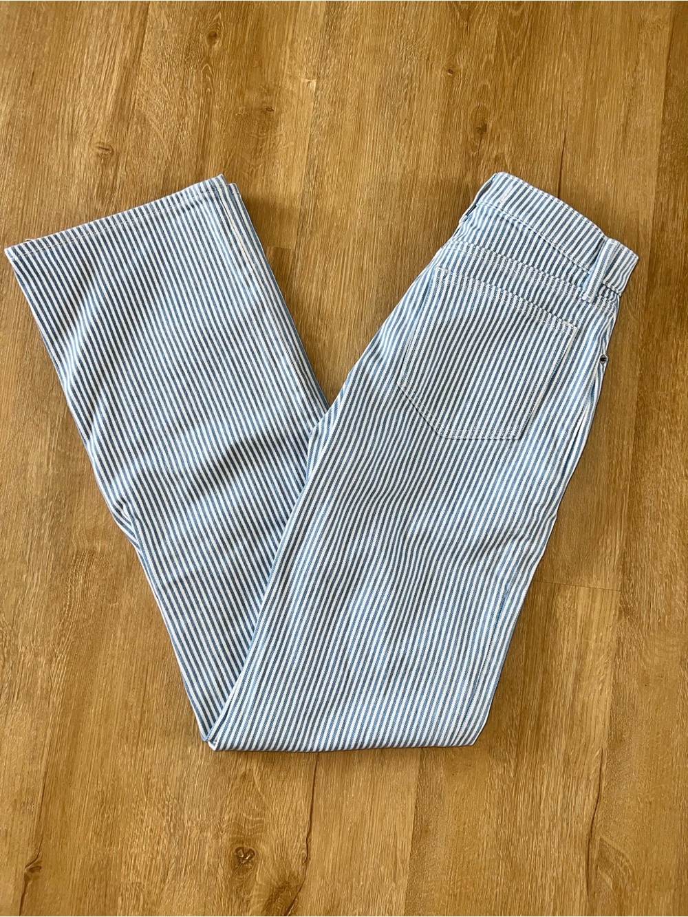 Abercrombie The 90s Straight High Rise Jeans